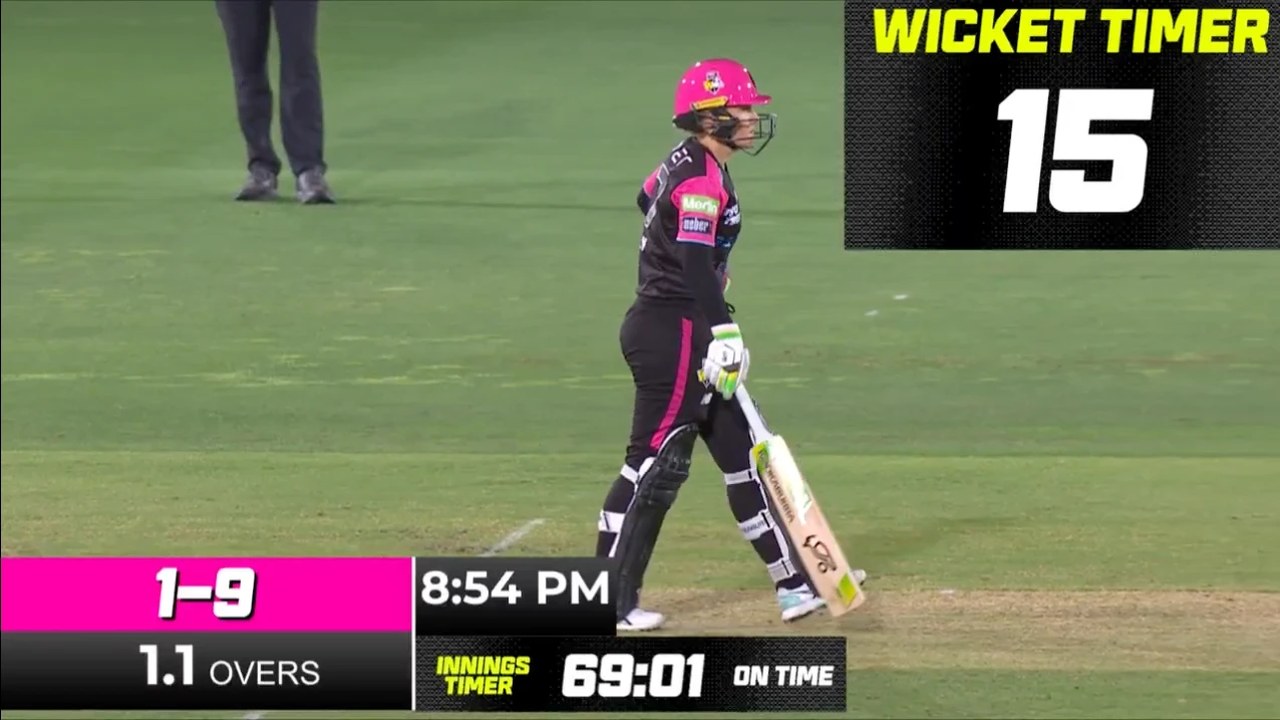 Drummoyne and North Sydney Oval W/BBL live play: batter on the program feed, wicket timer top right and innings timer along the bottom.